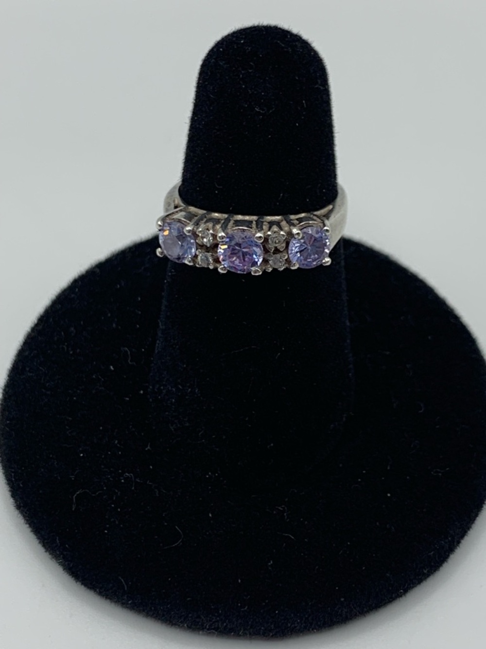 Sterling Silver 925 Purple And White Stones Size 4.5